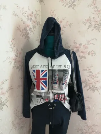 Sweat fin à capuche bleu foncé chiné thème royaume-uni / sans marque / (TU)