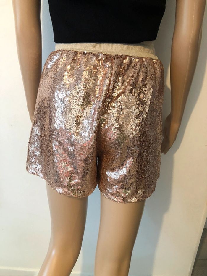 🌼Short à paillettes🌼 - photo numéro 3
