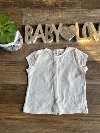 - Tee shirt Sucre d’orge     - 9 mois - Très bon état  