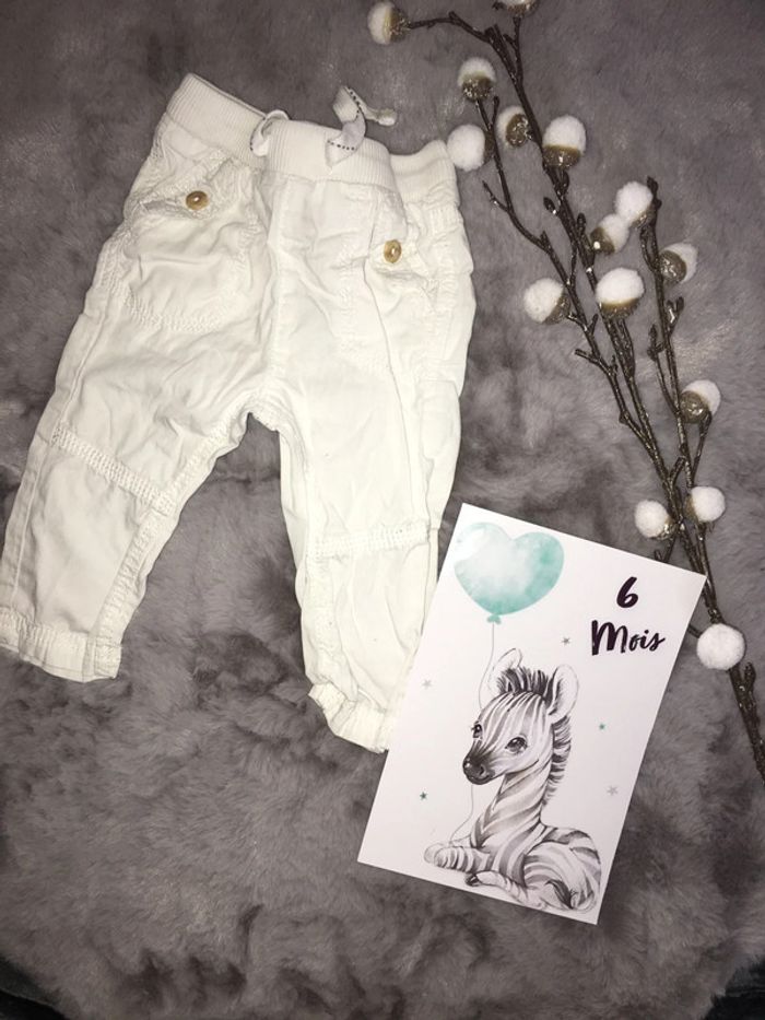 Lot pantalon et short blanc 6 mois - photo numéro 4