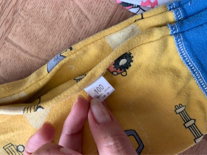 Lot pyjamas légers 18/24 mois - photo numéro 2