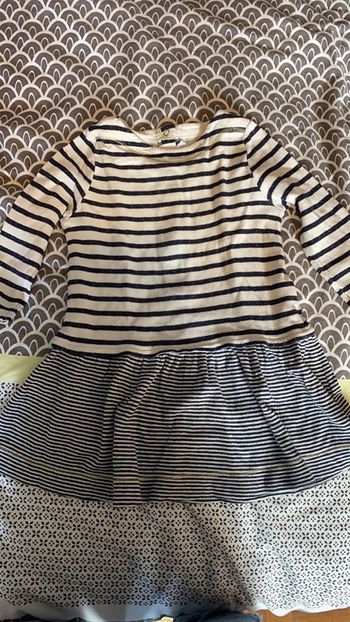 Jolie robe Petit Bateau 12 Mois
