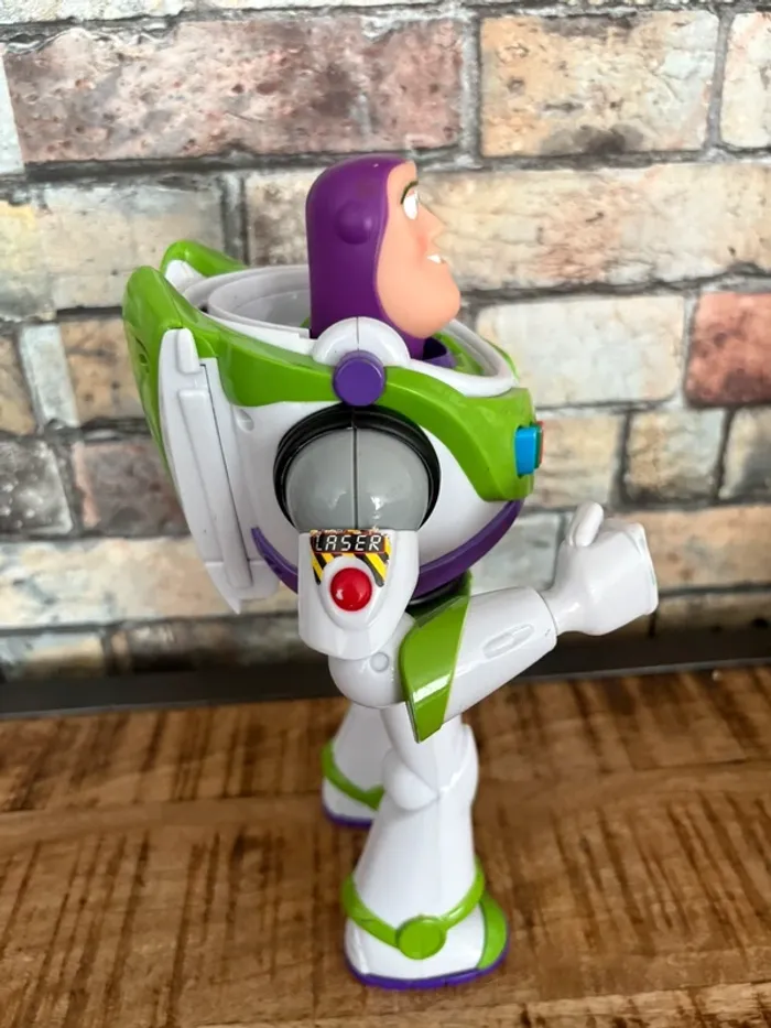 Buzz l’éclair Disney - photo numéro 2