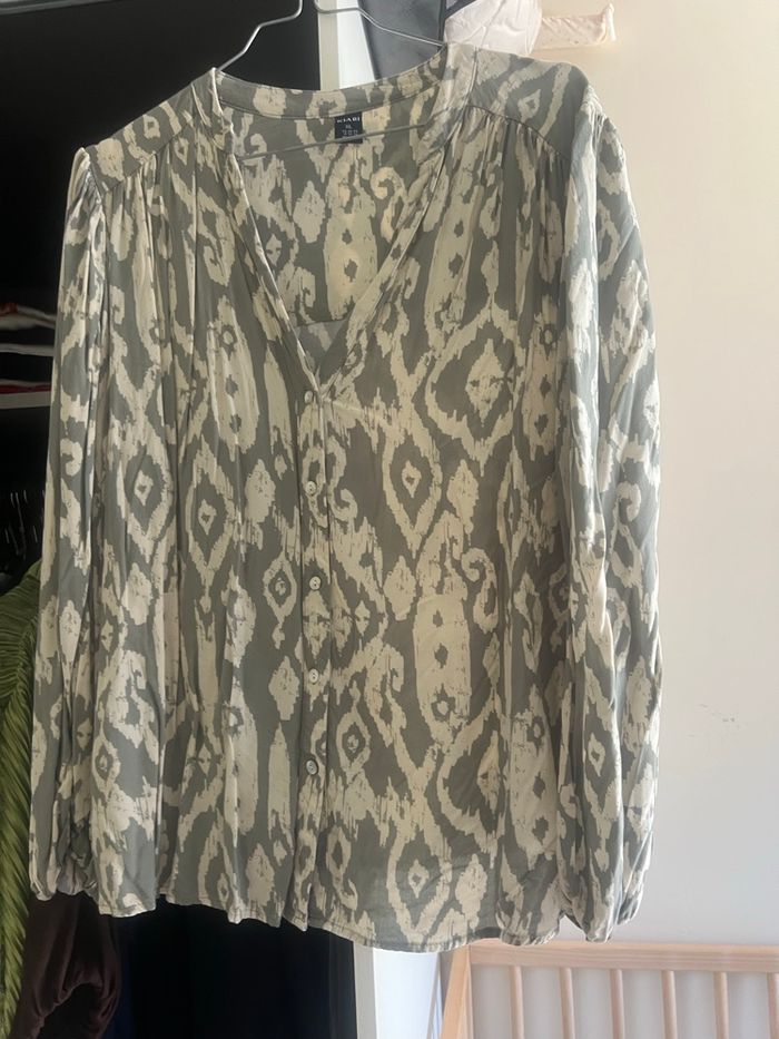 Blouse - photo numéro 1