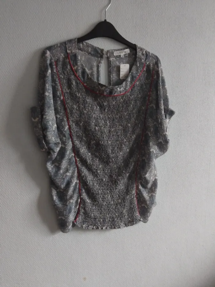 Blouse manches courtes taille M - photo numéro 2