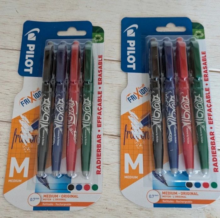 Lot de 8 stylos effaçables frixion neuf
