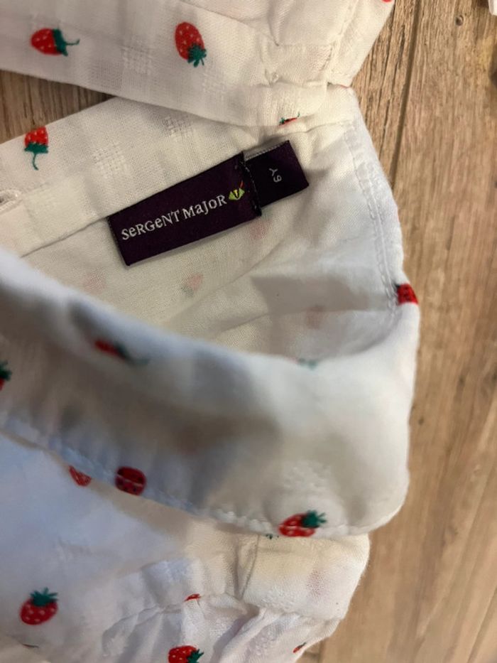 6 ans - sergent major chemisier fraise + vêtements poupée - photo numéro 2