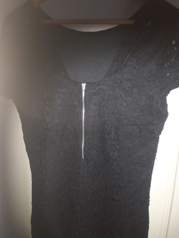 Robe en dentelle noire - photo numéro 4