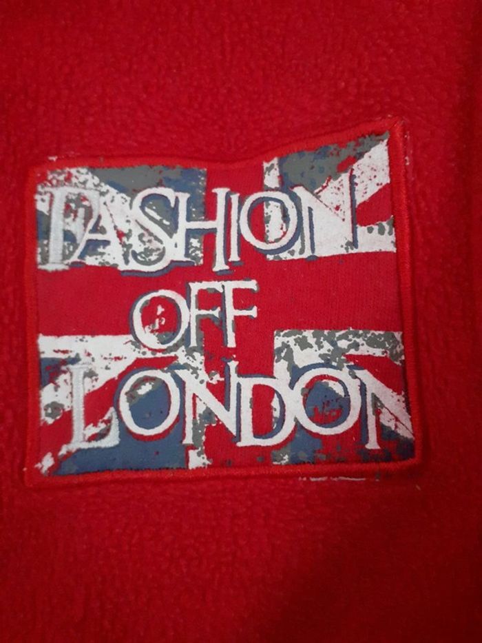 Polaire rouge - 9 mois - photo numéro 3