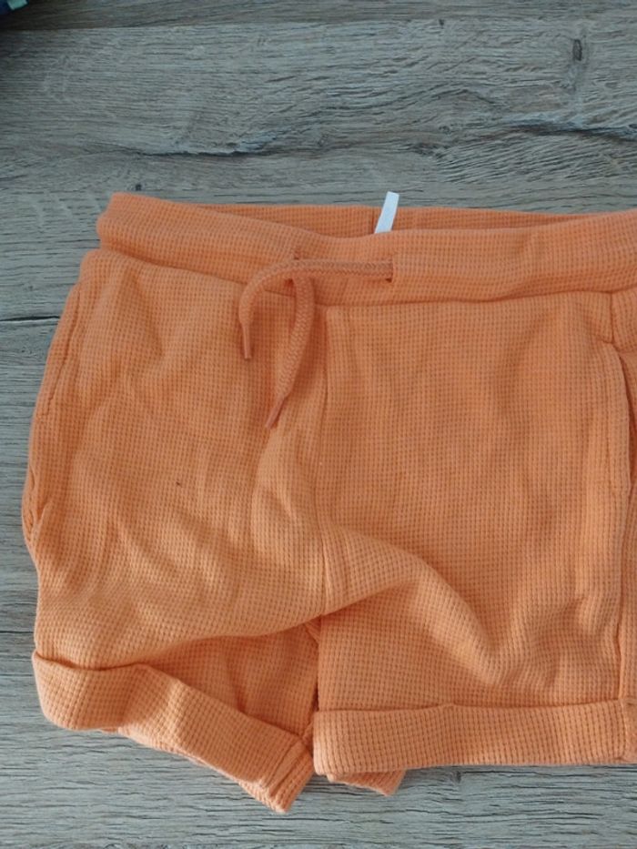 Short orange