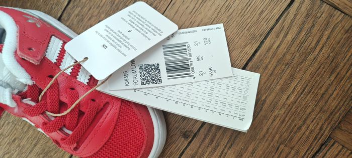 Basket enfant adidas taille 21 rouge blanc neuve - photo numéro 4