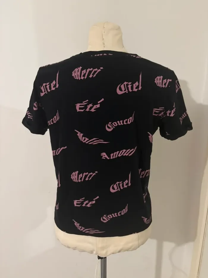 T-shirt noir imprimé mots roses - photo numéro 2