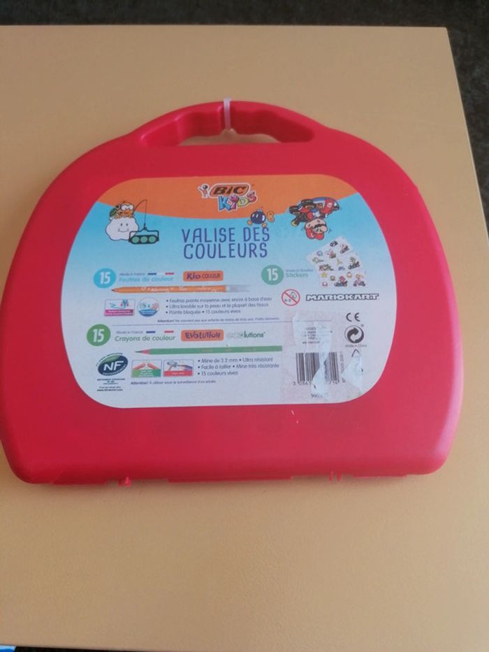 Coffret valise des couleurs Bic kids