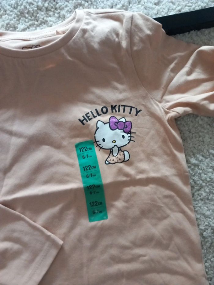Magnifique t-shirt manches longues hello kitty 6/7 ans - photo numéro 2