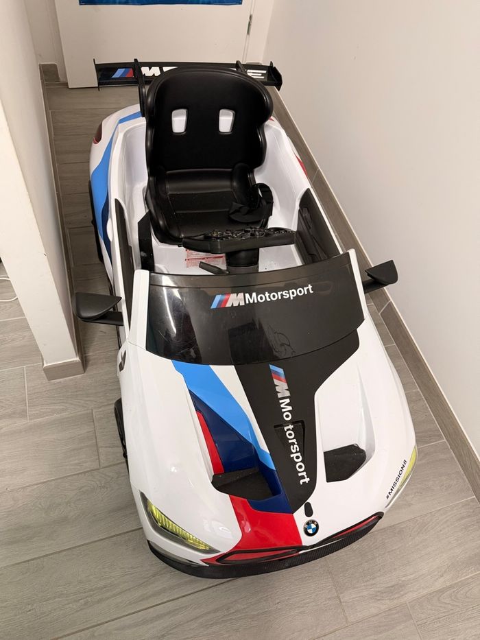 Voiture électrique enfant BMW Motorsport 12V - photo numéro 3