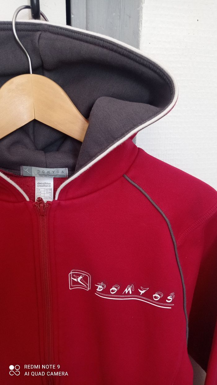 Veste sweat à capuche Domyos rouge intérieur polaire 12 ans - photo numéro 3