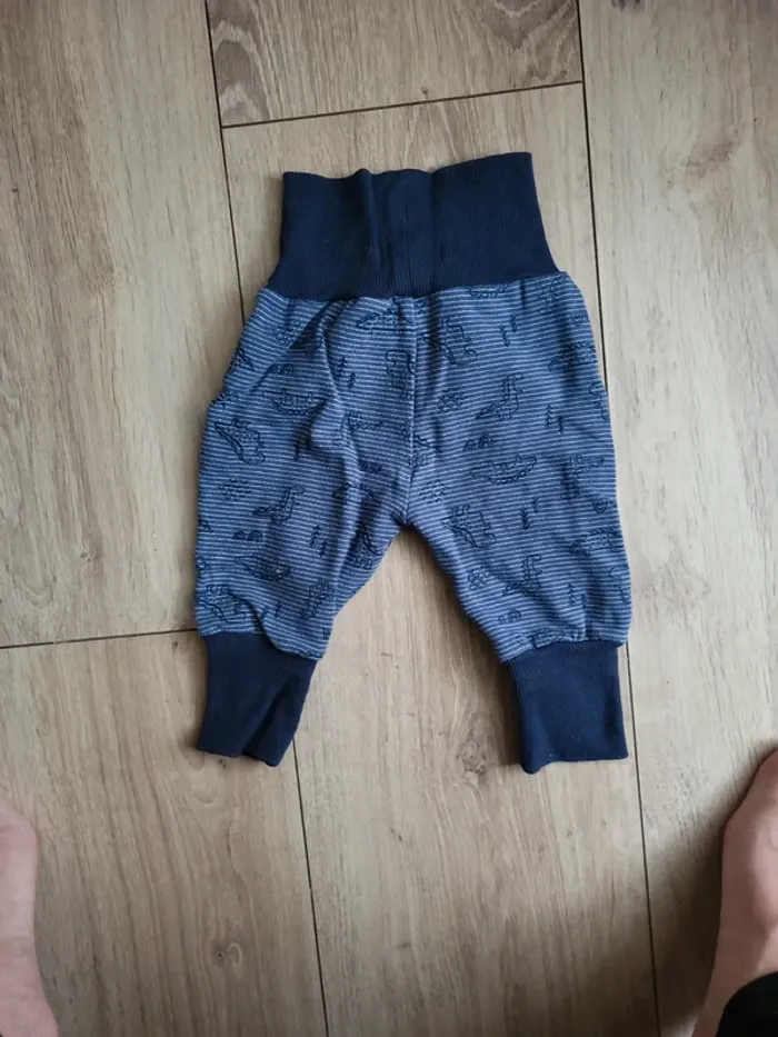 Pantalon 3 mois - photo numéro 3