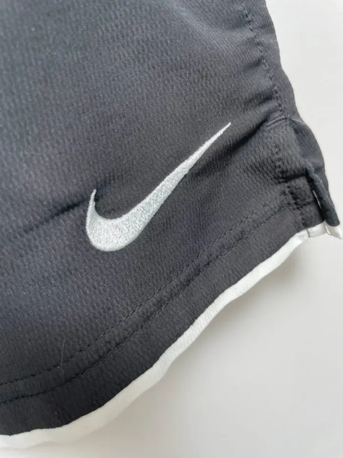 Short Nike Manchester United enfant 14 ans - photo numéro 9