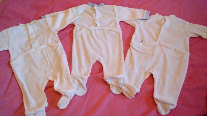 Lot  3  pyjama  blanc  T6M - photo numéro 8