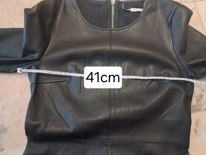 Les petites bombes robe simili noire T.36 neuve - photo numéro 14