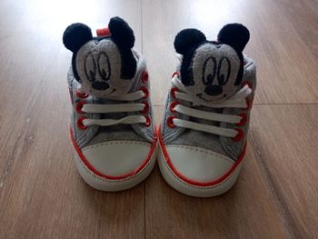 Chaussures bébé Mickey