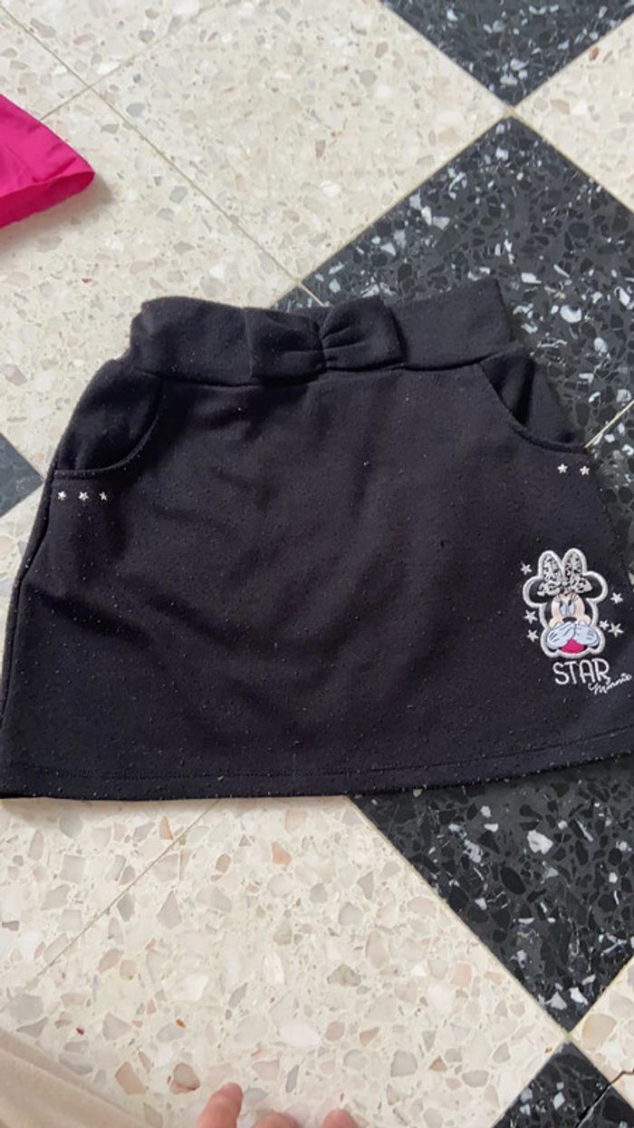 Jupe rose 5 ans jupe noire 6 ans - photo numéro 2