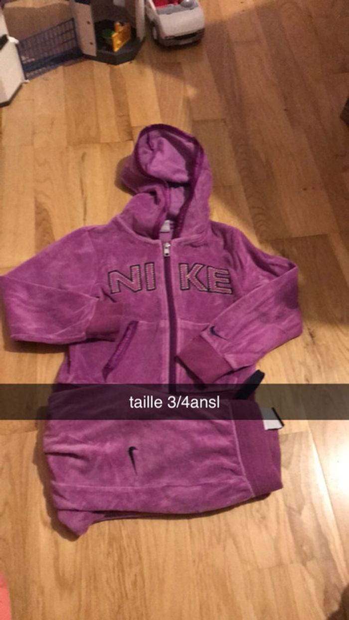 Ensemble jogging Nike tailke3/4,ans - photo numéro 3