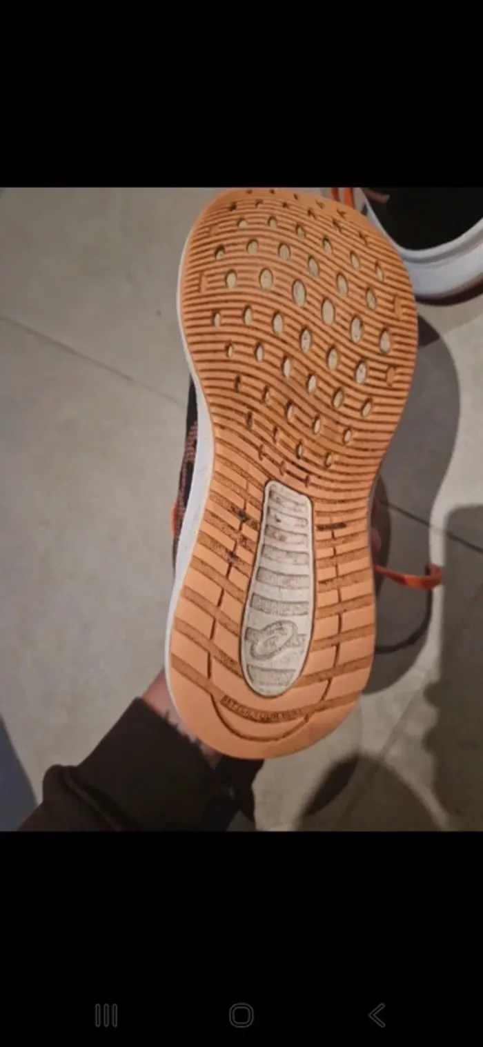 Basket asics noir et corail taille 35.5 tres bon etat - photo numéro 8