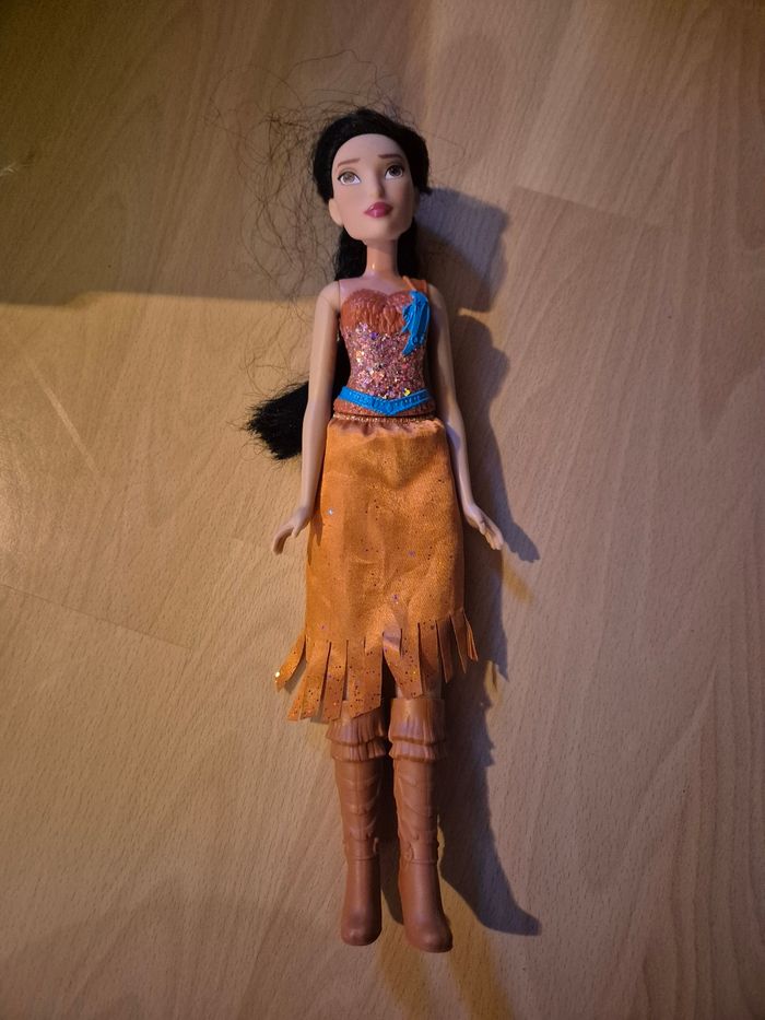 Poupée Pocahontas