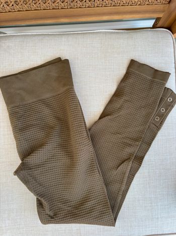 legging kaki