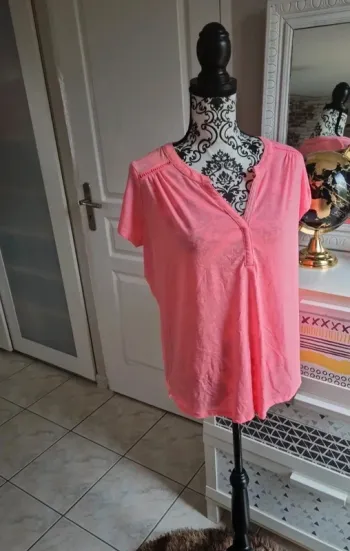 Tee shirt rose