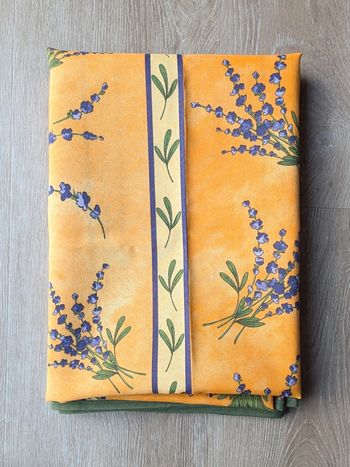 Nappe décor lavande