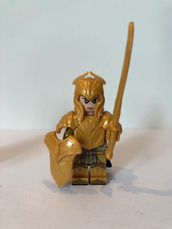 Figurine type lego 3 elfes à l’épée.le seigneur des anneaux - photo numéro 2