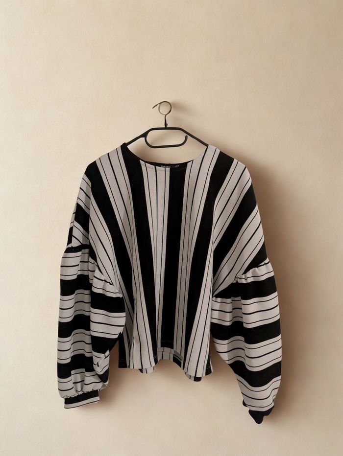 Pull manches bouffantes Bershka