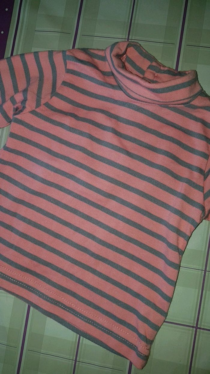 T-shirt col roulé 3mois 0€50 -50% dès 2 achetés - photo numéro 2