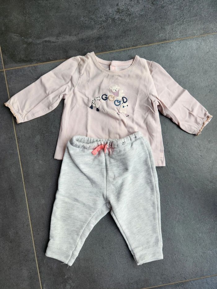 Ensemble tshirt + jogging