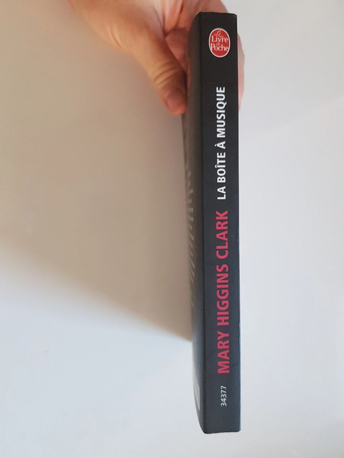 Mary Higgins Clark (Auteur) La Boîte à musique - photo numéro 5