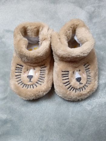 Chausson bebe 3-6mois neuf