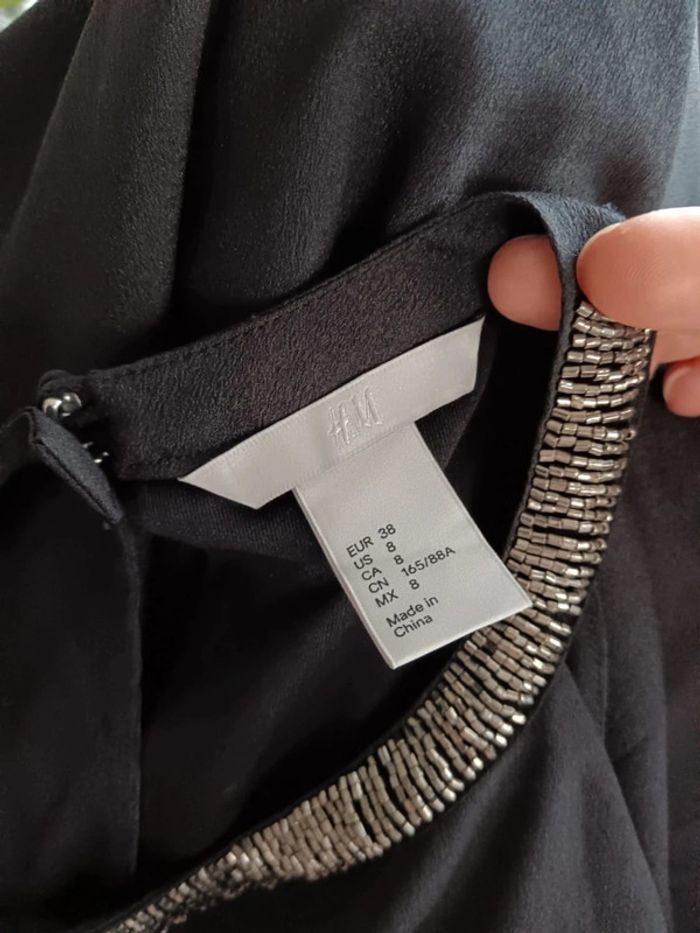 Petite robe noire H&M 38 - photo numéro 3