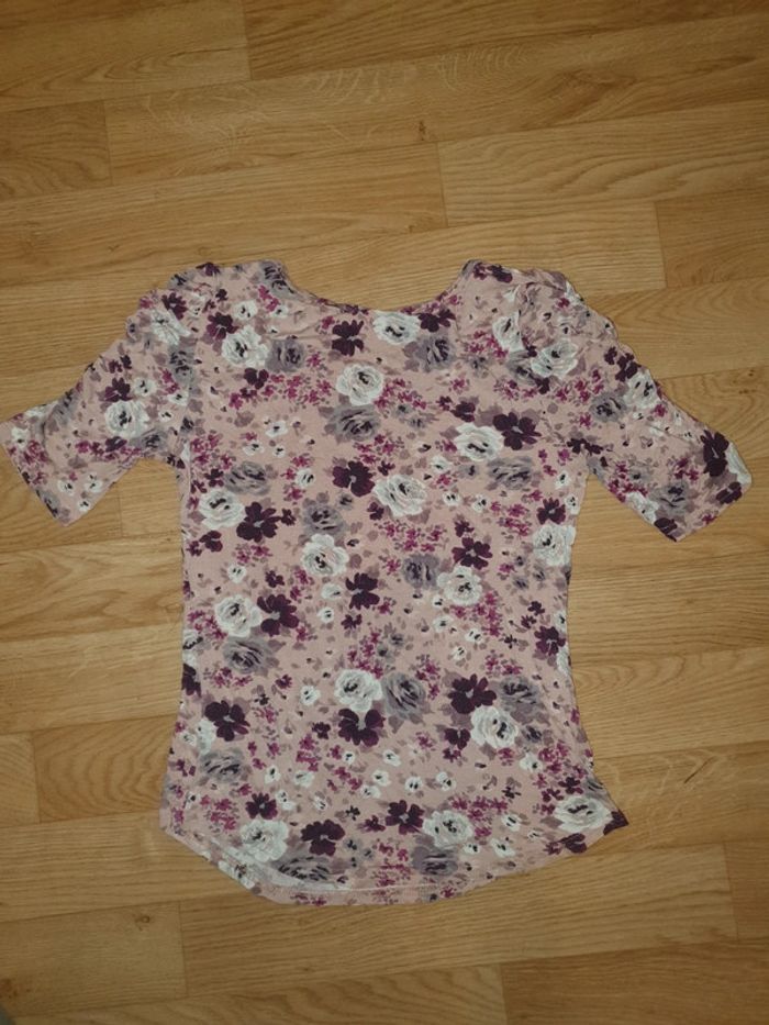 Tee shirt à motif fleur - photo numéro 2
