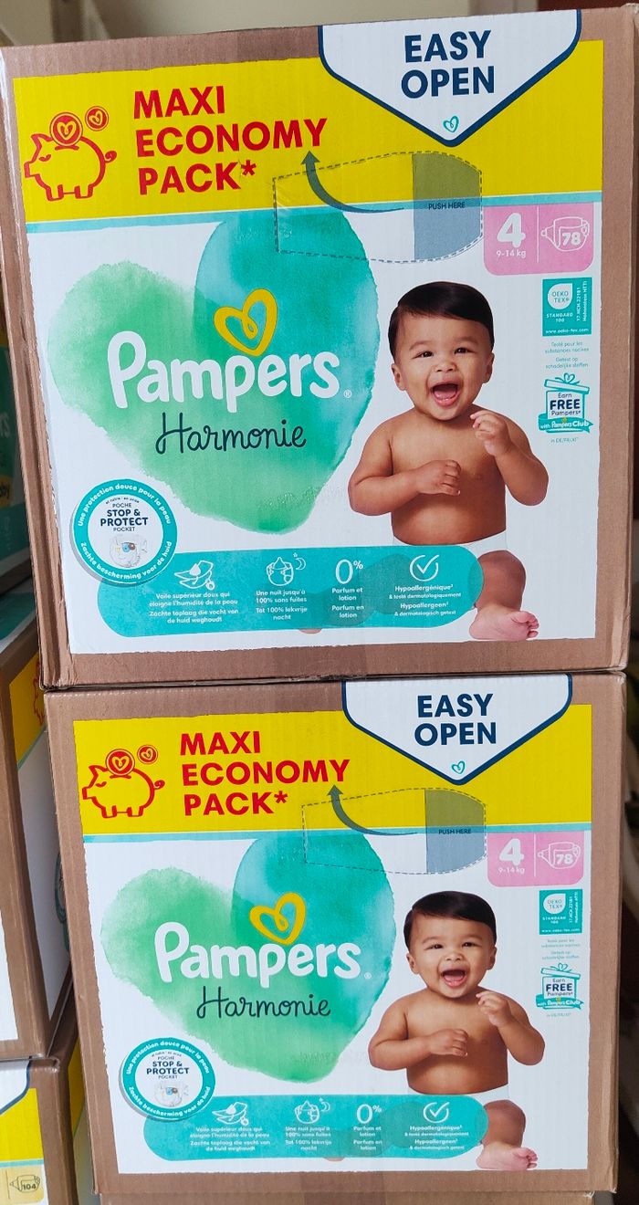 Lot de 156 couches Pampers harmonie t4