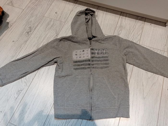 Sweat zippé capuche 10 ans