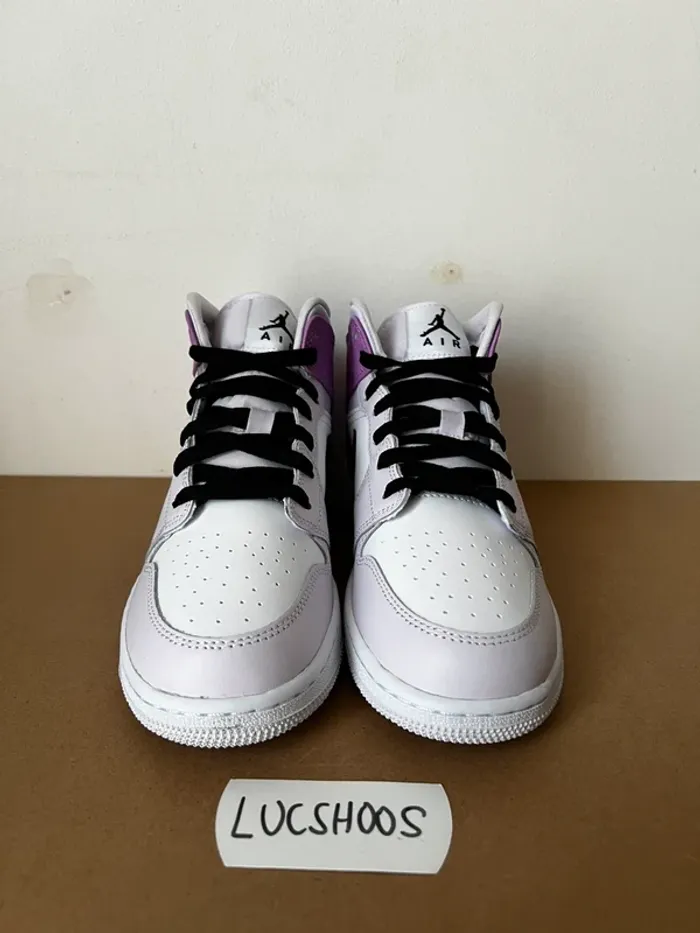 Nike Air Jordan 1 Mid Barely Grape - 38 - photo numéro 3
