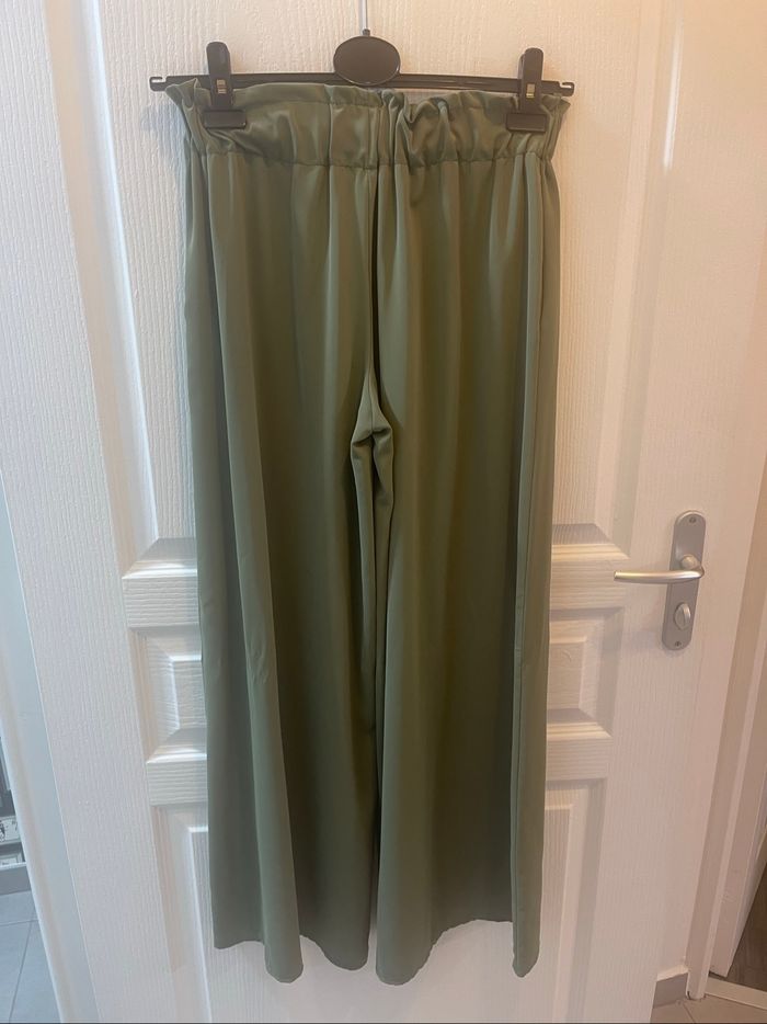 Pantalon fluide New Collection T. 38/40 kaki taille élastique