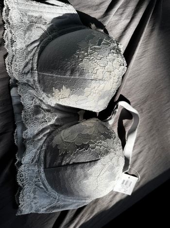 Soutien gorge rouge gorge