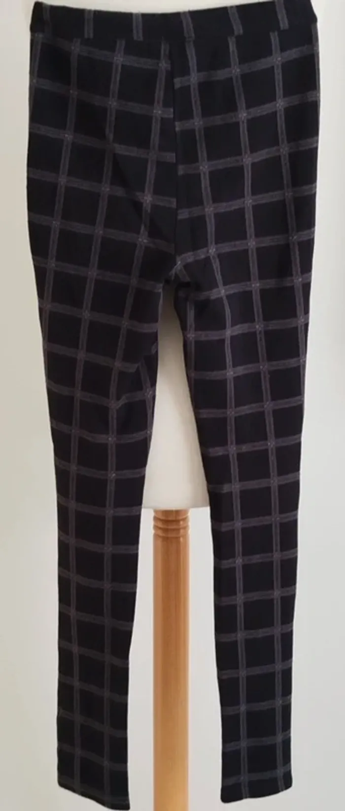 Legging épais noir à rayures gris TAO taille 14 ans - photo numéro 3