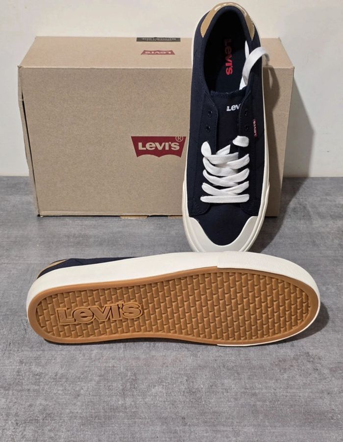 Basket homme levi's taille 43 - photo numéro 4
