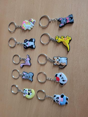 LOT DE PORTES CLES ENFANTS