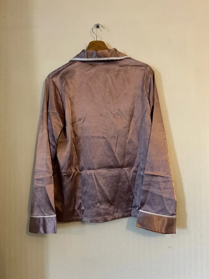 Ensemble pyjama en satin - photo numéro 2
