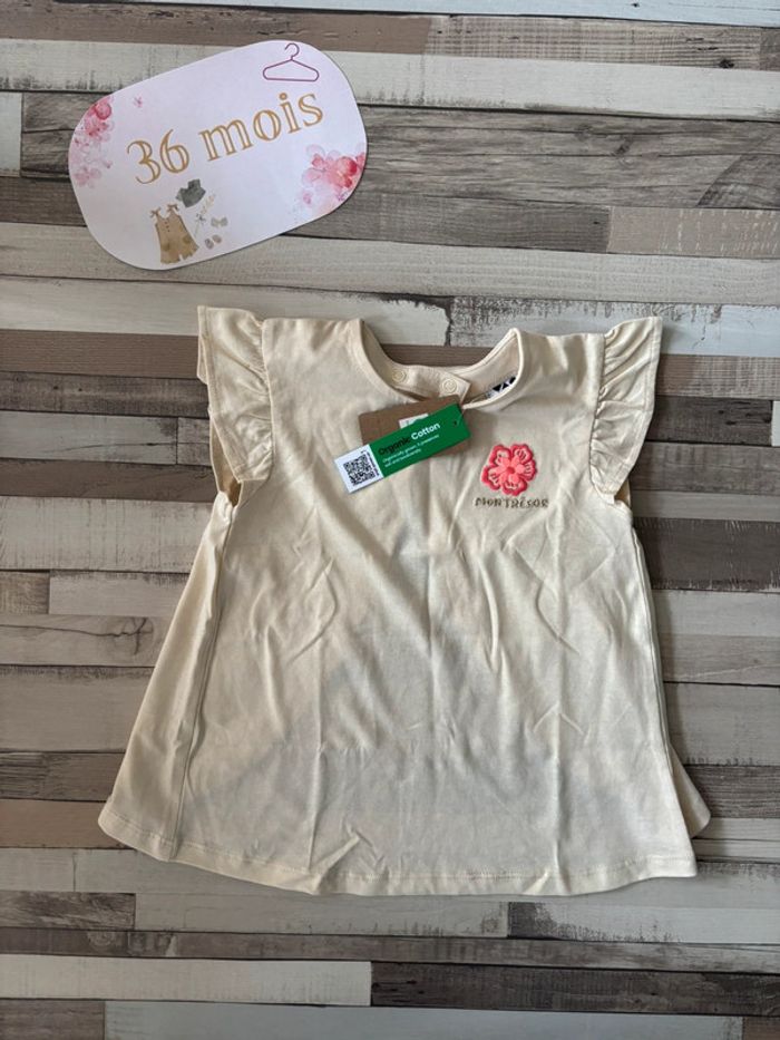 T-shirt neuf 36 mois Tape à l’œil avec étiquette, craquant !